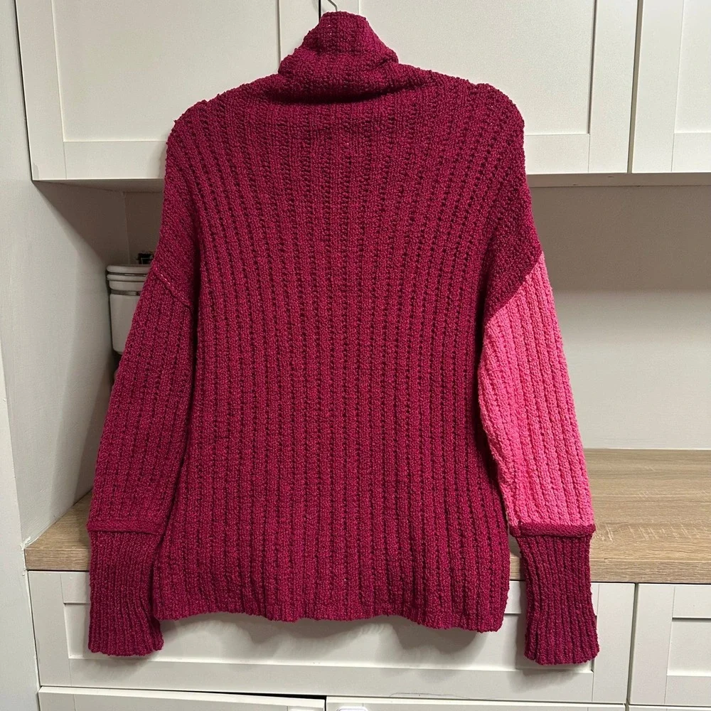 We The Free Sweater Women XS Oversized Pink Burgundy Colorblock Ribbed Mock Neck